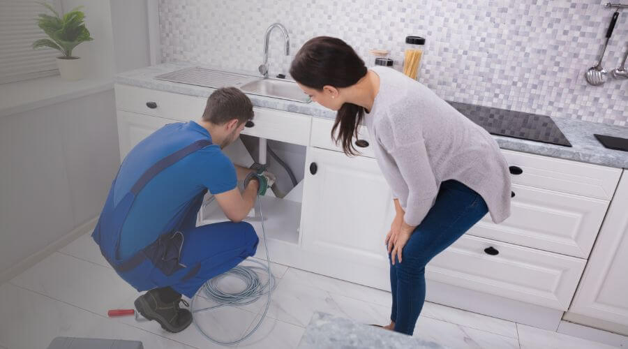 Local expert plumbing services in Center, ND